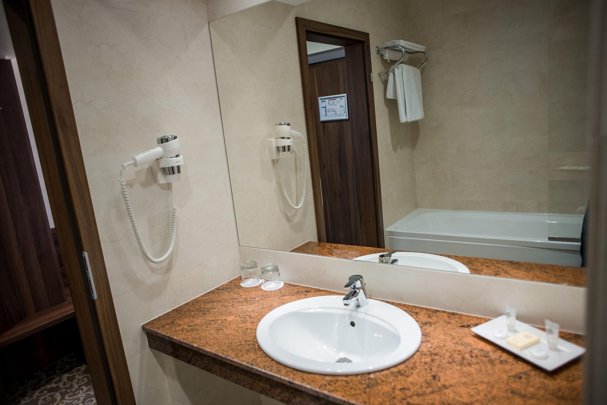 Hotel Arnia Iasi Eksteriør bilde